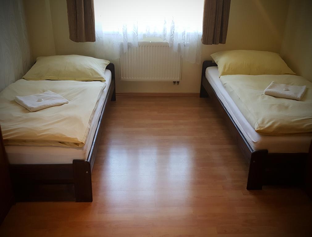 Harmony Hall Apartments Hradec Kralove Exterior foto